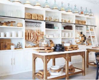 etúHOME’s kitchen goods and home decor are handcrafted from sustainable materials. CHARLIE QUADE